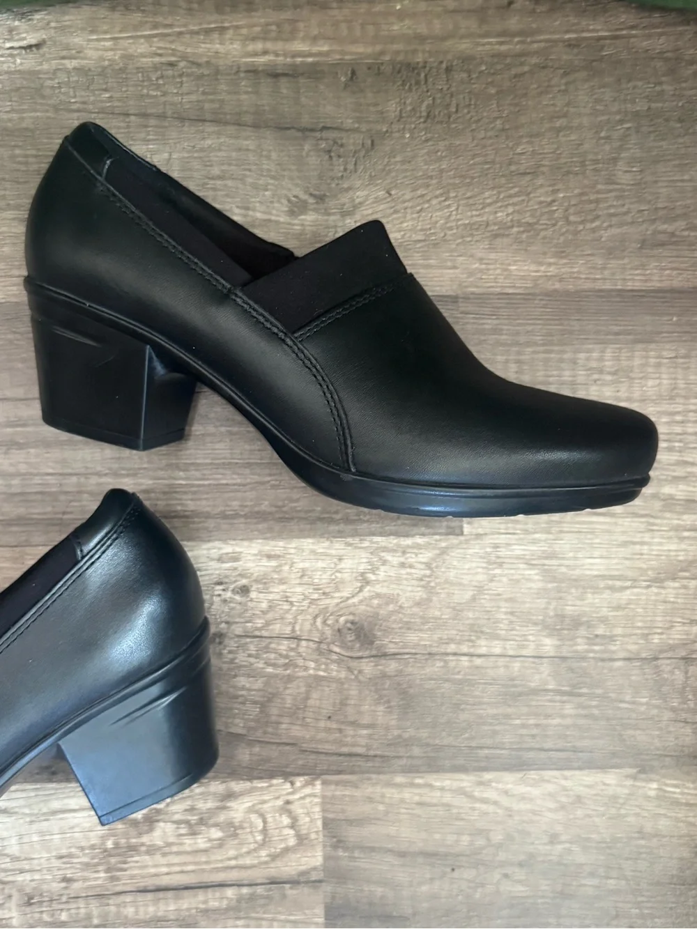 Clarks *like new